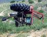 Куманово: Почина совозач на трактор по негово излетување од пат