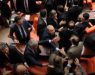 Тепачка во турскиот парламент, пратеник е во критична состојба