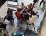 (Видео) ОПШТА ТЕПАЧКА НА АЕРОДРОМОТ ВО ПАРИЗ: Нападнат цивилниот персонал!