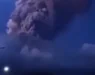 Луѓето сè уште се во опасност: Продолжи евакуацијата поради вулканска ерупција, аеродромот затворен  (ВИДЕО)