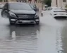 Алармантна ситуација во Дубаи: Постојано врне, улиците се поплавени, а населението стравува дека ќе се случи истото сценарио (ВИДЕО)