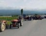 Земјоделци од селата Иловица и Штука го блокираа патот до нивните села поради ниските откупи цени на младиот компир