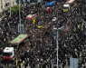 Техеран: Стотици илјади луѓе се простуваат од претседателот Раиси