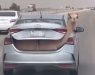 ВИДЕО | Отворен багажник на сред автопат, со камила во него: Вакви сцени ретко се гледаат