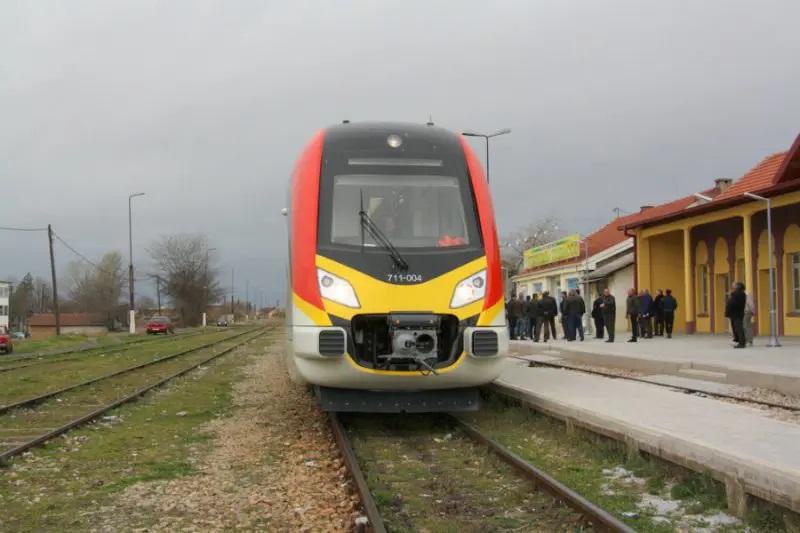 Владата се задолжи 20,9 милиони евра кај ЕБОР за набавка на пет нови локомотиви