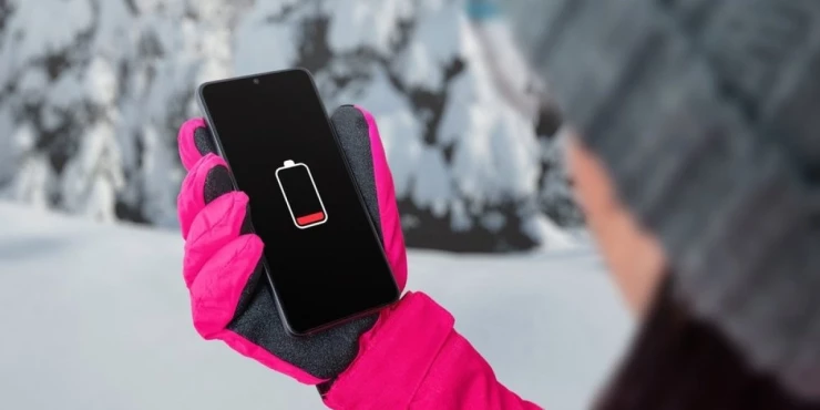Студот е убиец на батеријата: Вашиот телефон умира пред вашите очи, еве како да го заштитите во текот на зимата