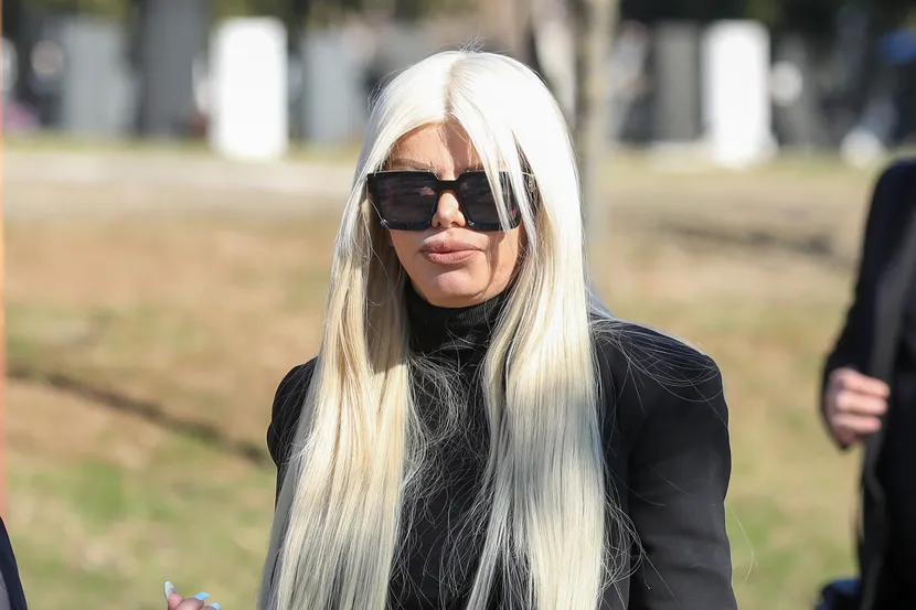 Здравствената состојба на Дарa Бубамара се влоши