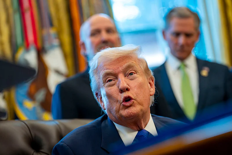 Трамп сака да ги брои гласовите? Тој ги повика републиканците да „ја преземат контролата“ и да го „национализираат“ гласањето