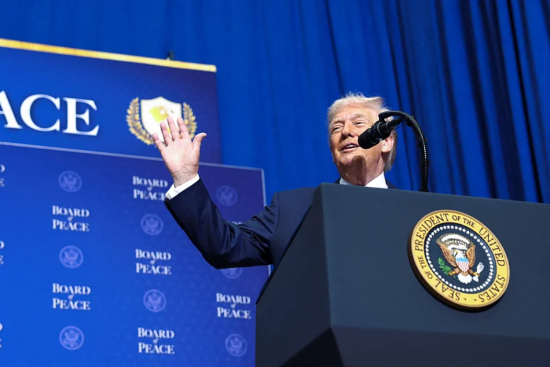 Трамп: Нема мир ако Иран има нуклеарно оружје, а јас ќе одлучам за напад врз Техеран за 10 дена