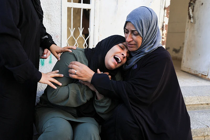 Осум Палестинци, меѓу кои три деца, убиени во израелски воздушни напади во Појасот Газа