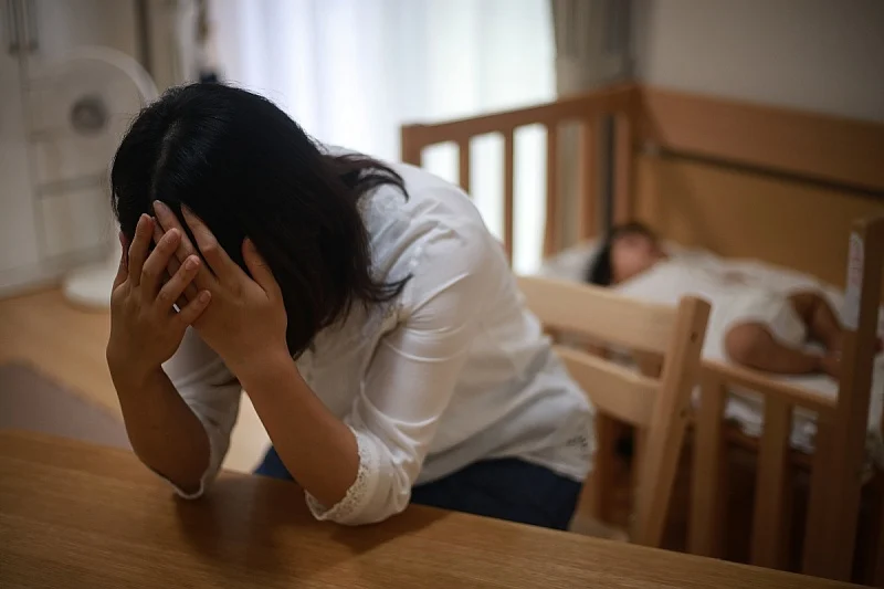 Кои се најчестите симптоми на постпартална депресија? Здравствена состојба што не треба да ја игнорирате