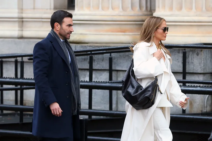 Работел во стриптиз клуб, а сега ја ЗАВОДИ ЏЕНИФЕР ЛОПЕЗ: Летаат искри, не успеаја да го сокријат ова