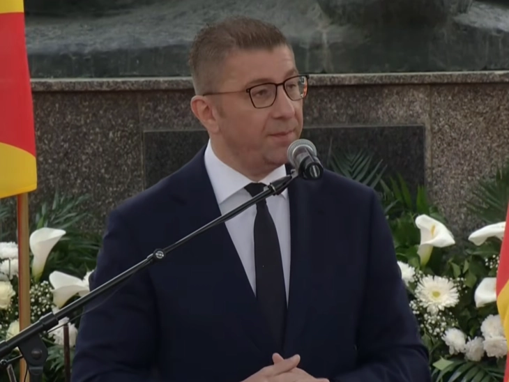 Мицкоски: Нашата борба е за знаење, развој, институции и за достоинствен живот