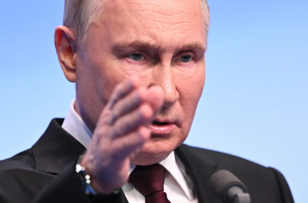 Путин подаде рака: „Ќе ви дадеме гориво“