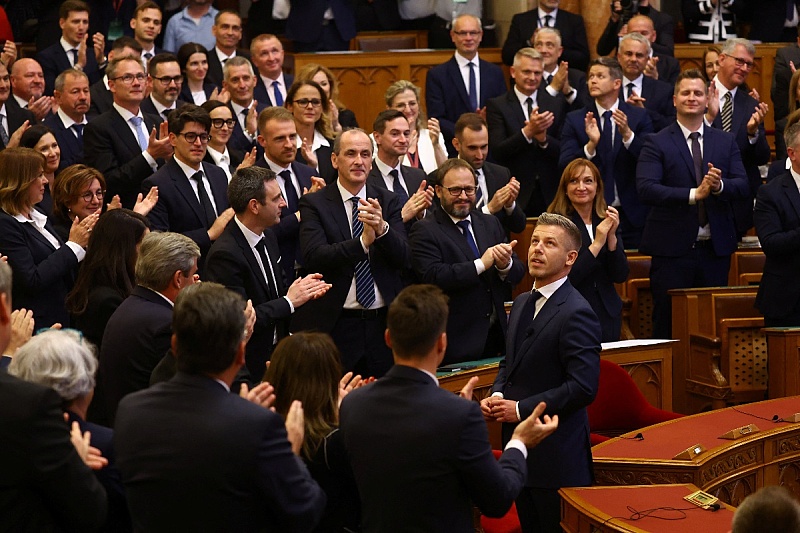 Виктор Орбан е минато: Петер Маѓар положи заклетва како нов премиер на Унгарија