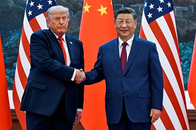 Трамп тврди дека Кинезите се согласуваат со него дека Иран мора да го отвори Ормутскиот теснец во замена за укинување на санкциите