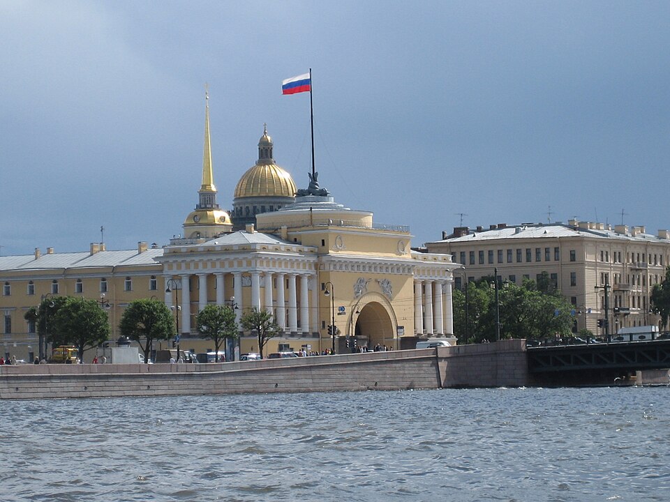 Жителите на Санкт Петербург се повикани да не ги напуштат домовите по украинските напади – бројот на жртви не е познат
