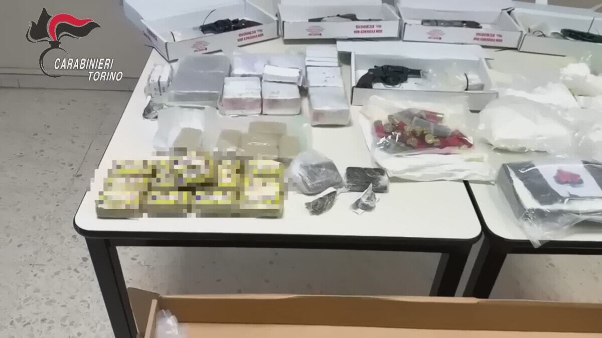 Карабинерите пронајдоа дрога вредна повеќе од 3 милиони евра кај Албанец