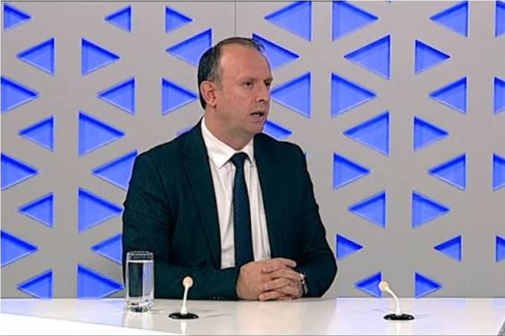 Гаши наместо на „Мечкин камен“ ќе оди во Египет.Втор пат спикерот е „зафатен“ за Илинден