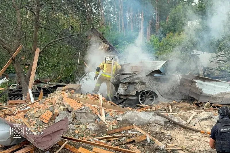 Русите со ракети нападнаа саем за оружје во близина на Киев: 10 лица беа убиени, а повеќе од 100 беа ранети