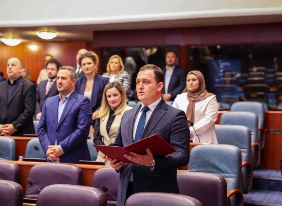 Зулфиќар Зејнула избран за нов министер без ресор