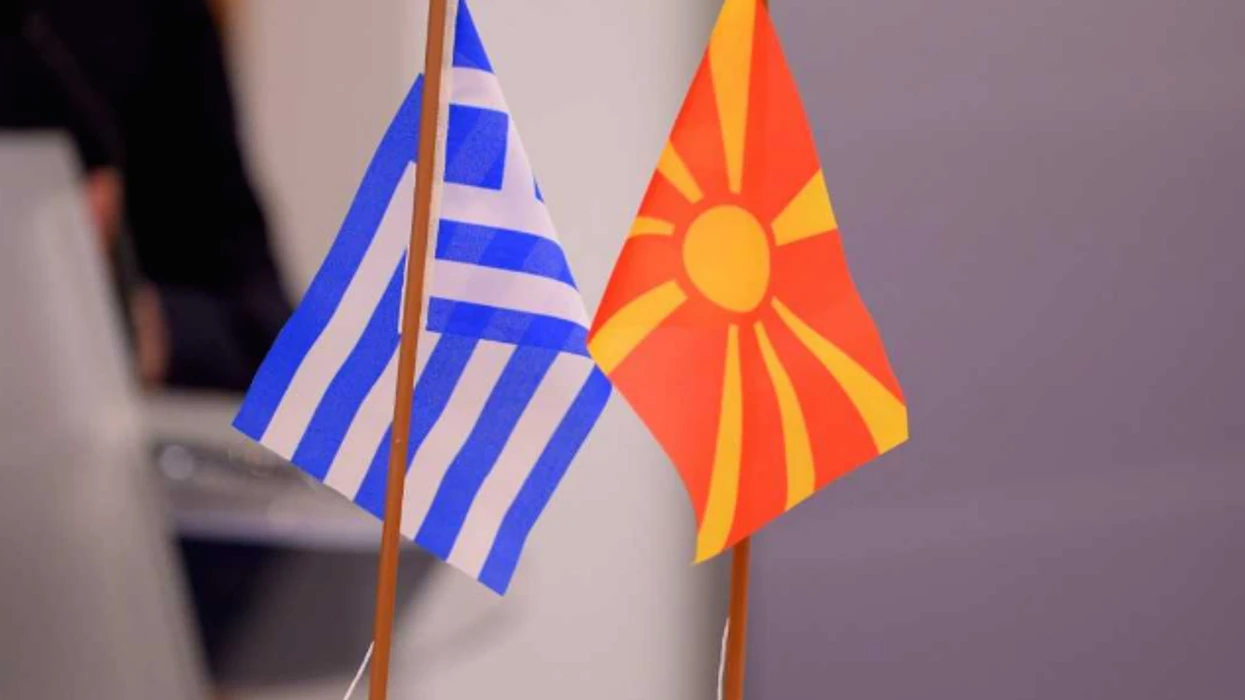 Грција ја става Македонија на листата на земји со привилегиран даночен режим