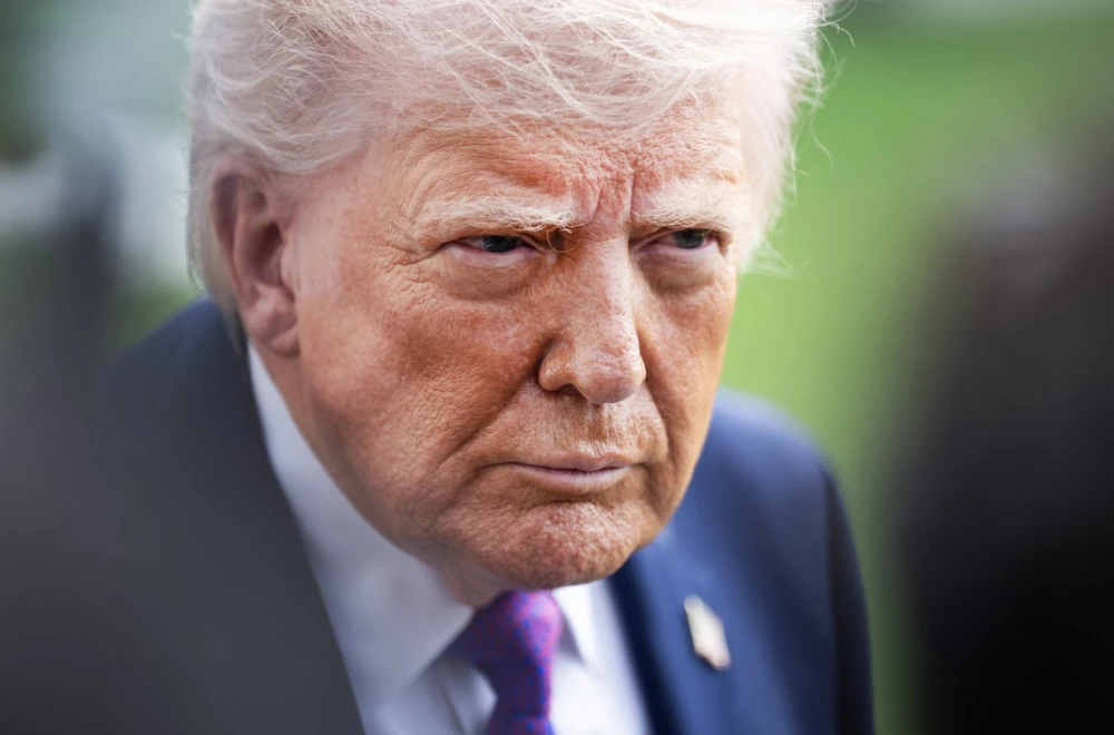 Трамп му објави економска војна на Иран: „Ова ќе биде Денот Д“