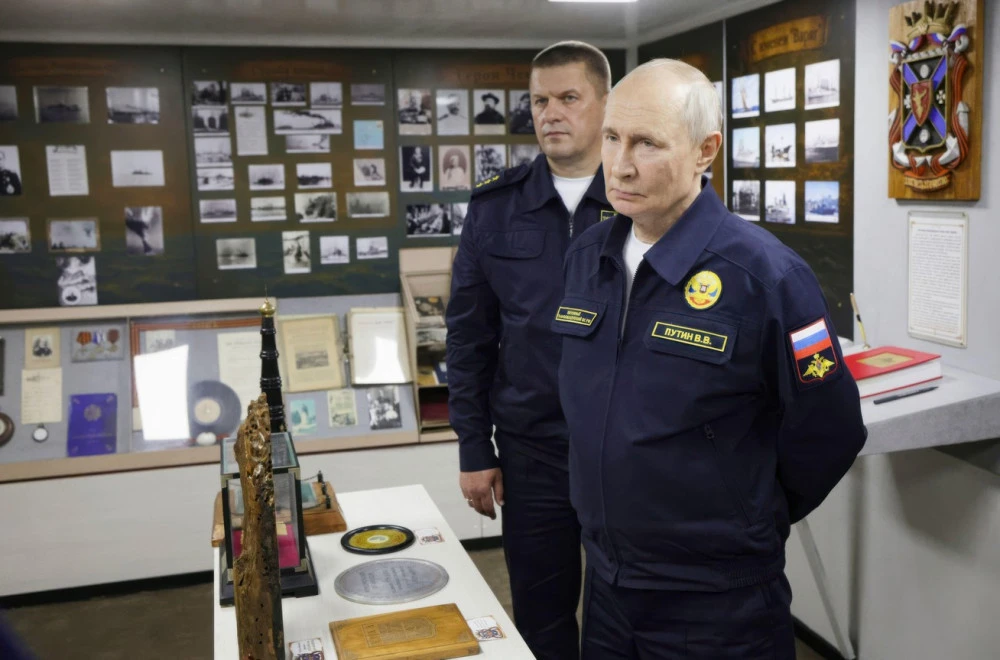 Путин има план; Дали се подготвуваат немири во Русија?; „Или тоа, или…“