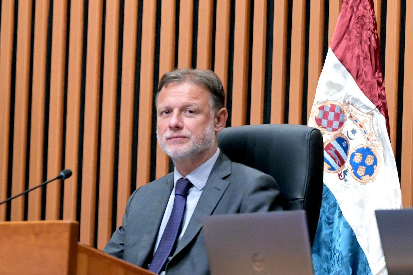 Србија набавува офанзивно оружје, тоа треба да го знае ЕУ, вели претседателот на хрватскиот парламент