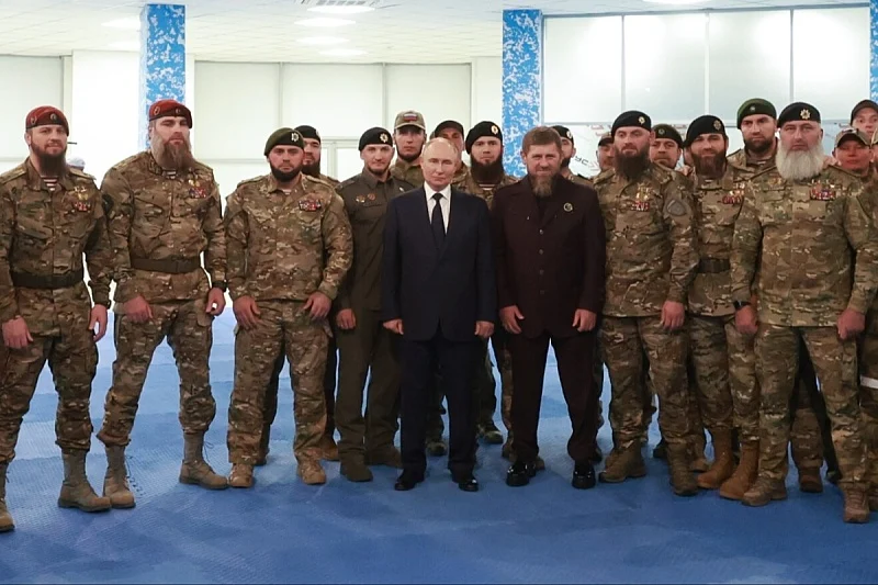Тајната на војската на Рамзан Кадиров: Им плаќа на странци да умрат со руски пари и ги чува своите најлојални луѓе безбедни
