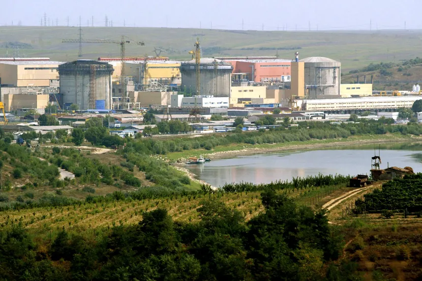Дунав на историски најниско ниво, Романија се плаши за електрична енергија: Првиот блок од електраната е веќе затворен