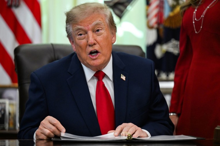 Трамп: Премногу далеку отидовме со нападите, веќе не знаеме со кого имаме работа во Иран