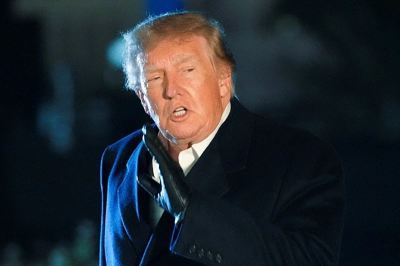 Трамп го менува тонот пред изборите: „Нема да има напад врз Иран пред 3 ноември“